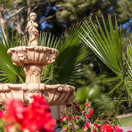 Luxurious Villa Sol De Mallorca Exterior photo