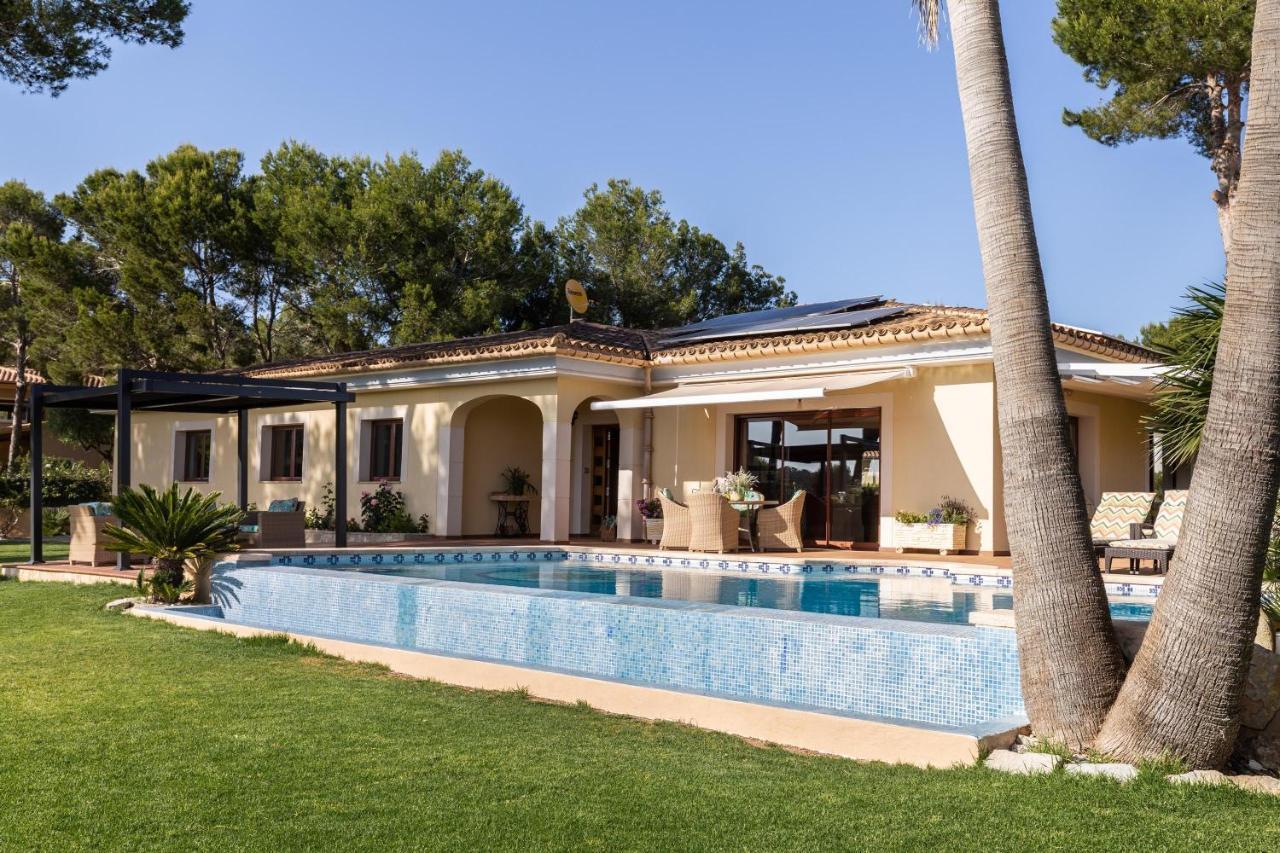 Luxurious Villa Sol De Mallorca Exterior photo